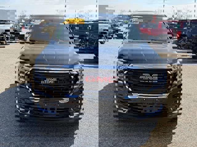 Used 2024 GMC Terrain SLE image 3