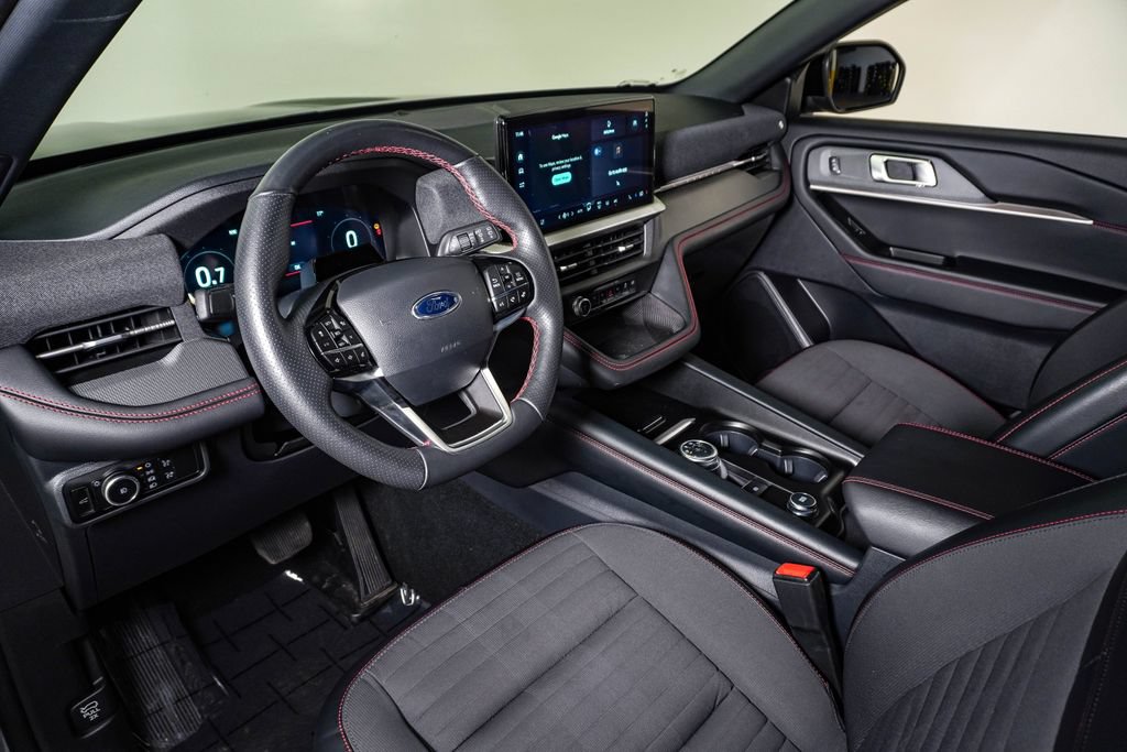 Used 2025 Ford Explorer ST-Line AWD/4WD image 20
