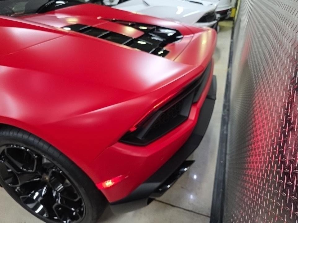 Used 2018 Lamborghini Huracan LP 580-2 image 8