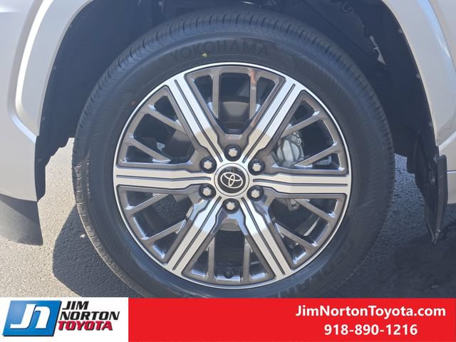 Used 2023 Toyota Sequoia Capstone AWD/4WD image 14