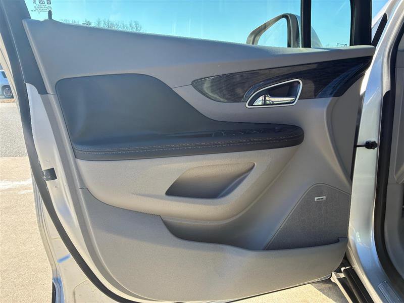 Used 2015 Buick Encore Premium image 16