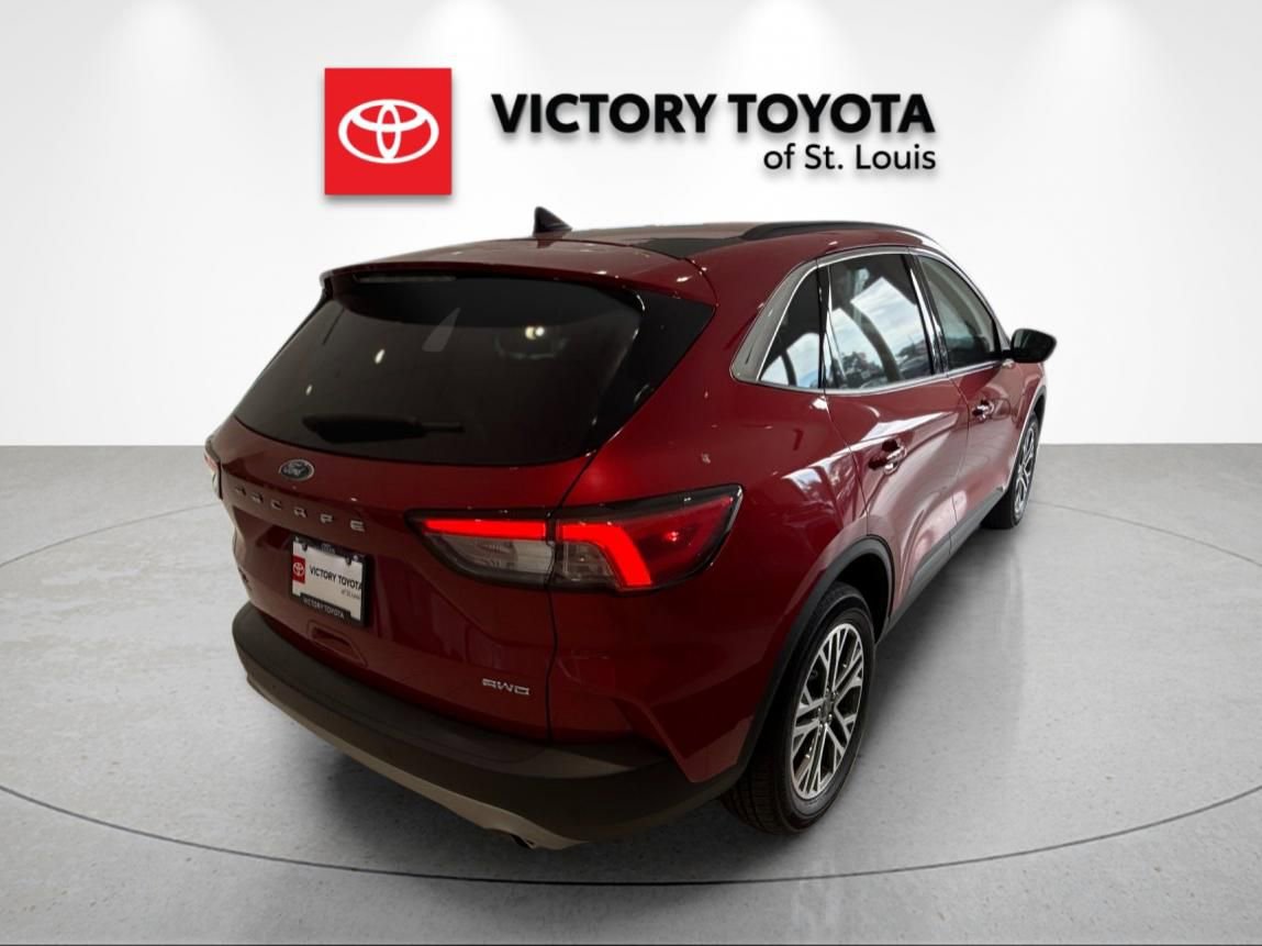 Used 2021 Ford Escape SEL AWD/4WD image 3