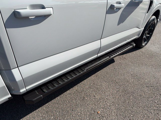 Used 2024 Ford F150 XLT w/ XLT Black Appearance Package RWD image 10