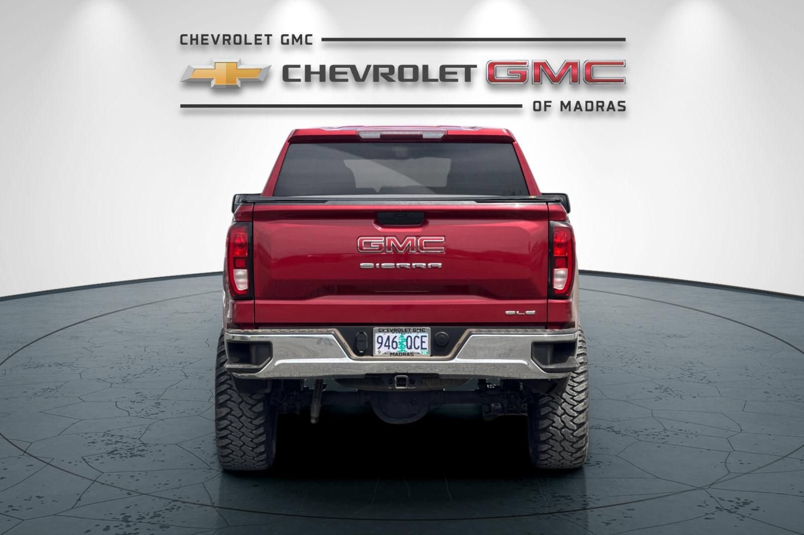 Used 2020 GMC Sierra 1500 SLE w/ SLE Value Package AWD/4WD image 4