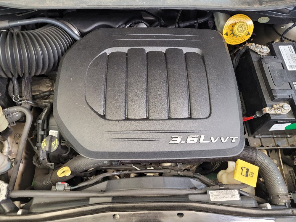 Used 2016 Chrysler Town & Country Touring w/ Driver Convenience Group FWD image 30