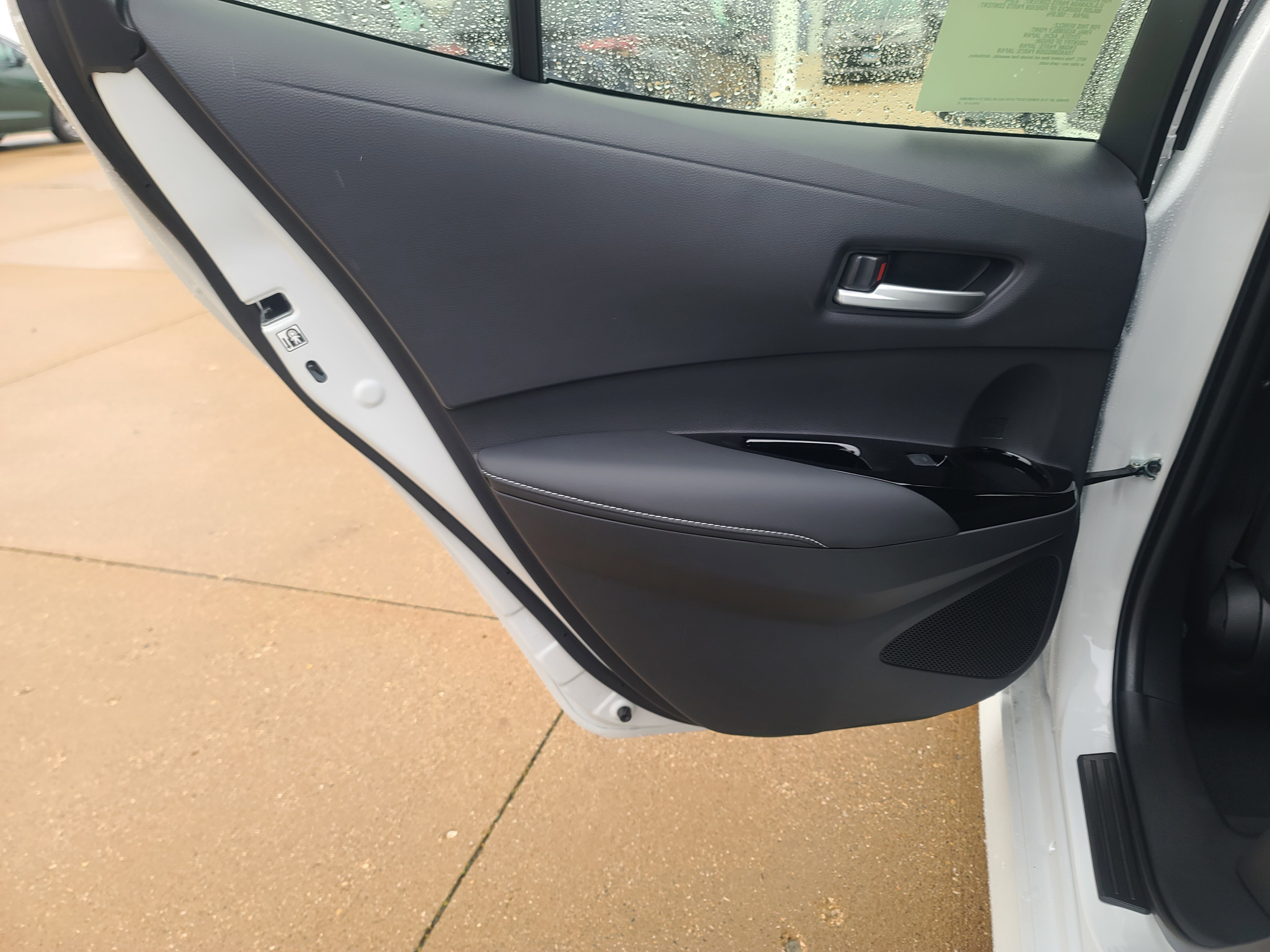 New 2025 Toyota Corolla SE image 18