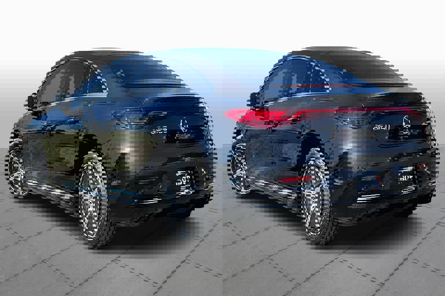 Certified 2023 Mercedes-Benz EQE 500 4MATIC Sedan image 11