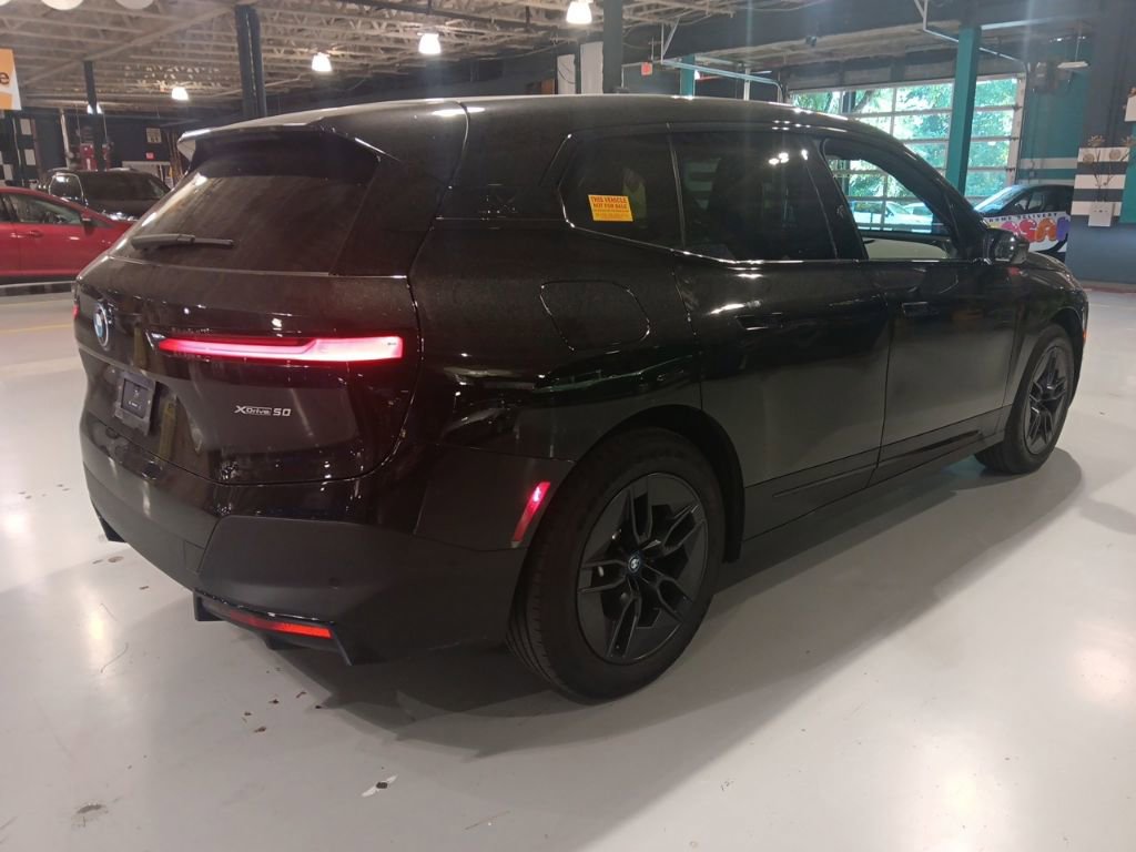 Certified 2024 BMW iX xDrive50 w/ Premium Package AWD/4WD image 6