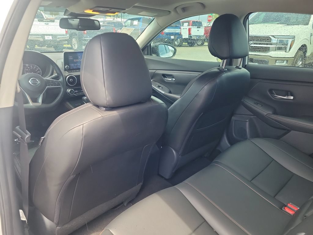 Used 2021 Nissan Sentra SR w/ SR Premium Package FWD image 11