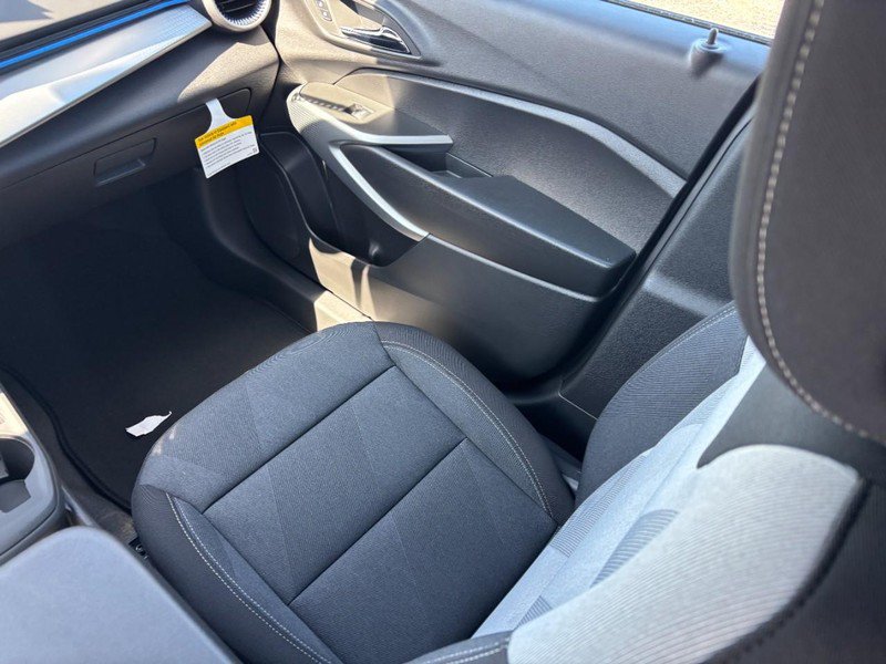 New 2026 Chevrolet Trax LS w/ LS Convenience Package FWD image 9