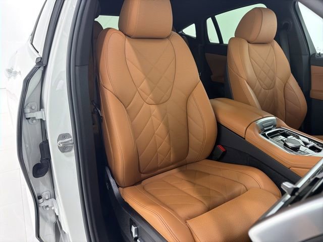 Certified 2024 BMW X6 xDrive40i w/ Parking Assistance Package image 19