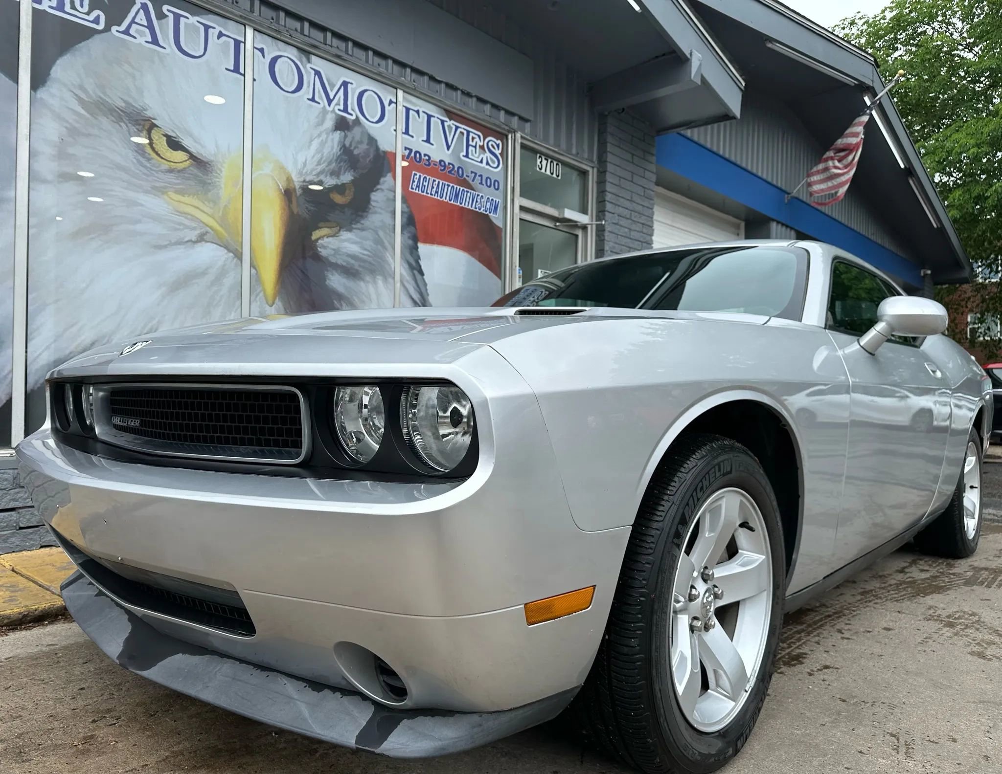 Used 2010 Dodge Challenger SE image 7