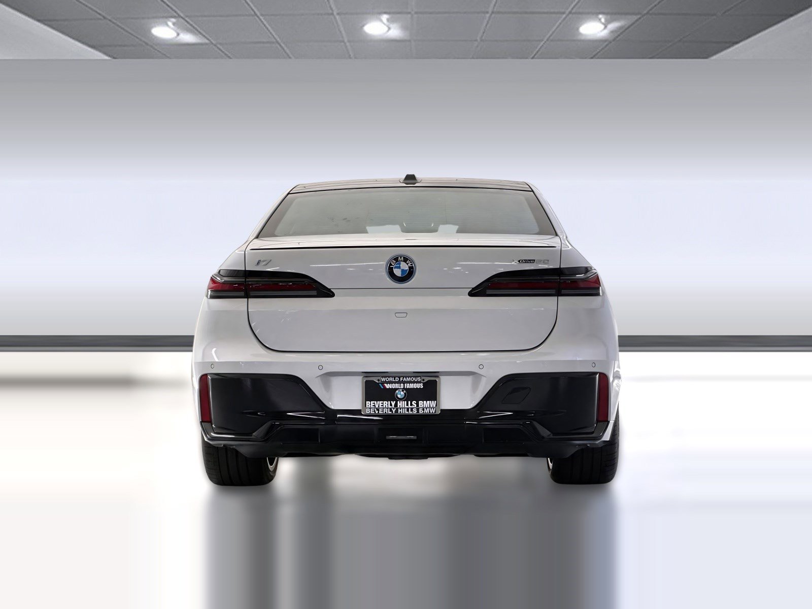 New 2025 BMW i7 xDrive60 w/ Executive Package image 9