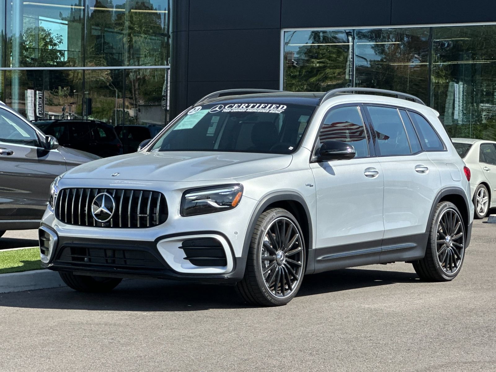 Used 2024 Mercedes-Benz GLB 35 AMG 4MATIC image 8