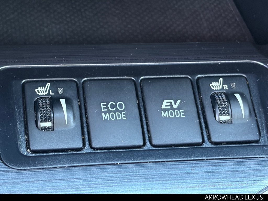 Used 2012 Toyota Camry XLE w/ Leather Pkg FWD image 28