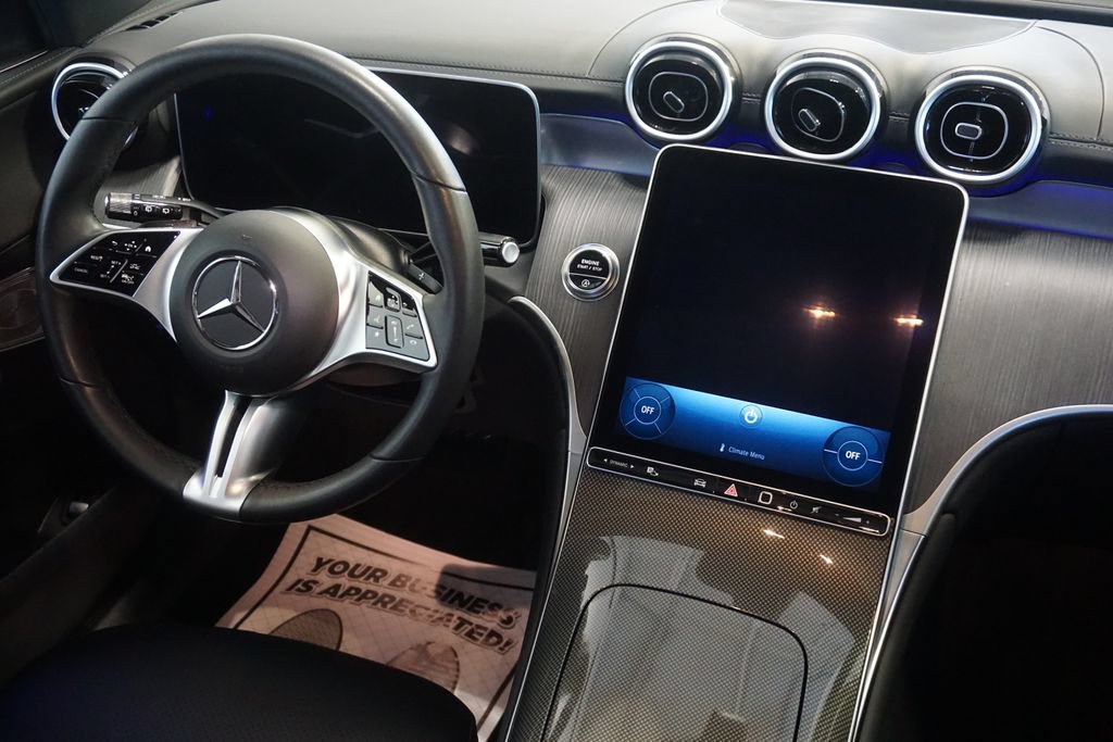 Used 2024 Mercedes-Benz GLC 300 4MATIC image 30