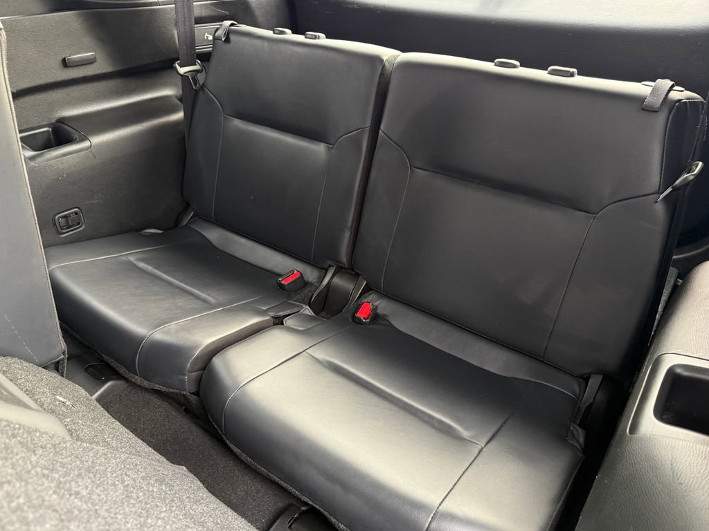 Used 2024 Mitsubishi Outlander SE image 16