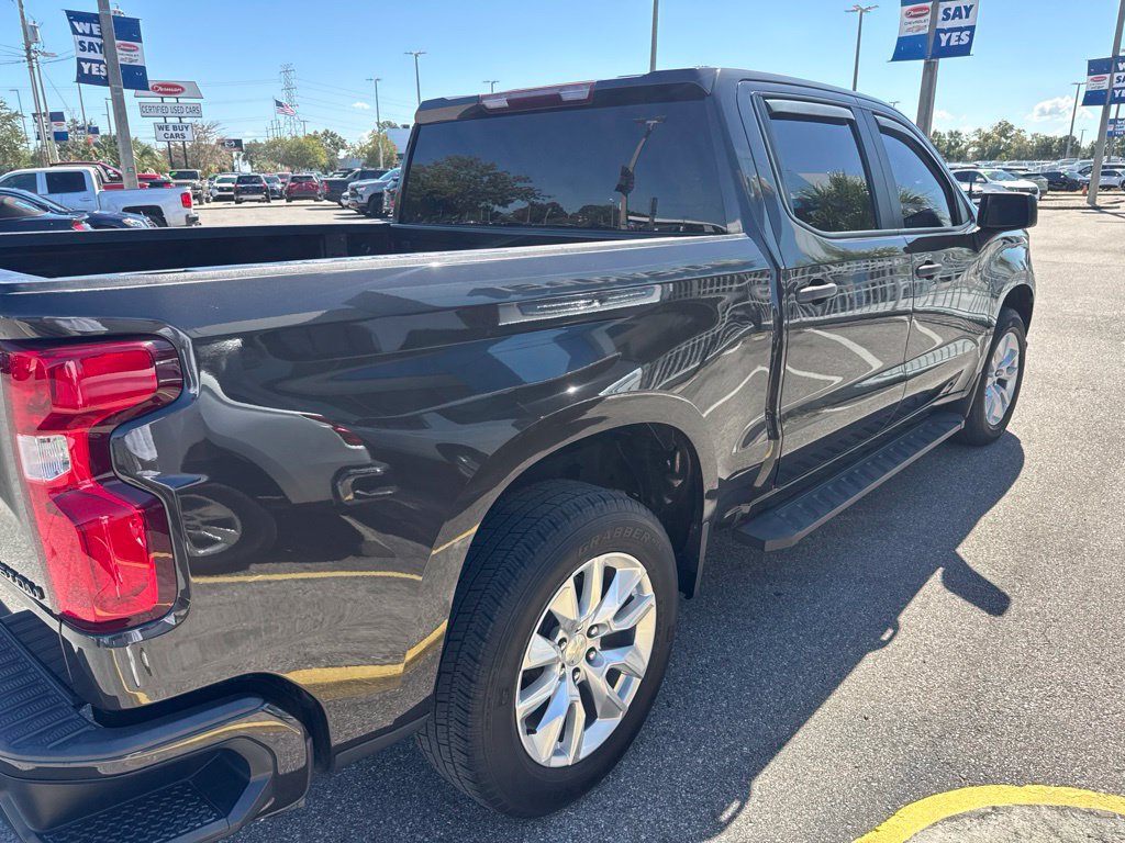 Used 2022 Chevrolet Silverado 1500 Custom w/ LPO, Dark Essentials Package RWD image 5