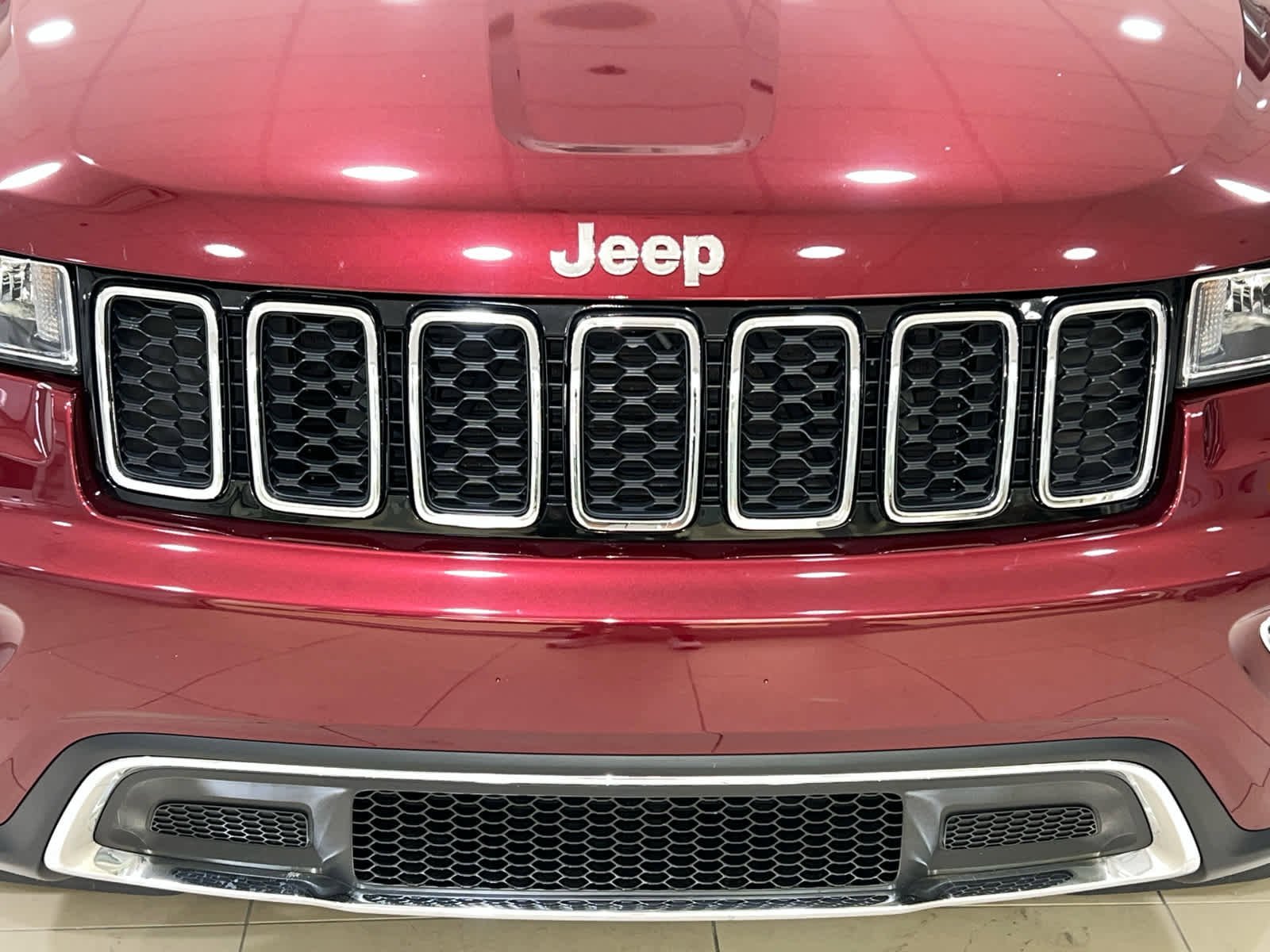 Used 2021 Jeep Grand Cherokee Limited AWD/4WD image 4