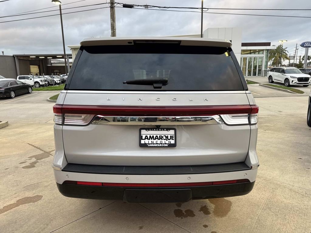 Used 2022 Lincoln Navigator L Reserve image 7
