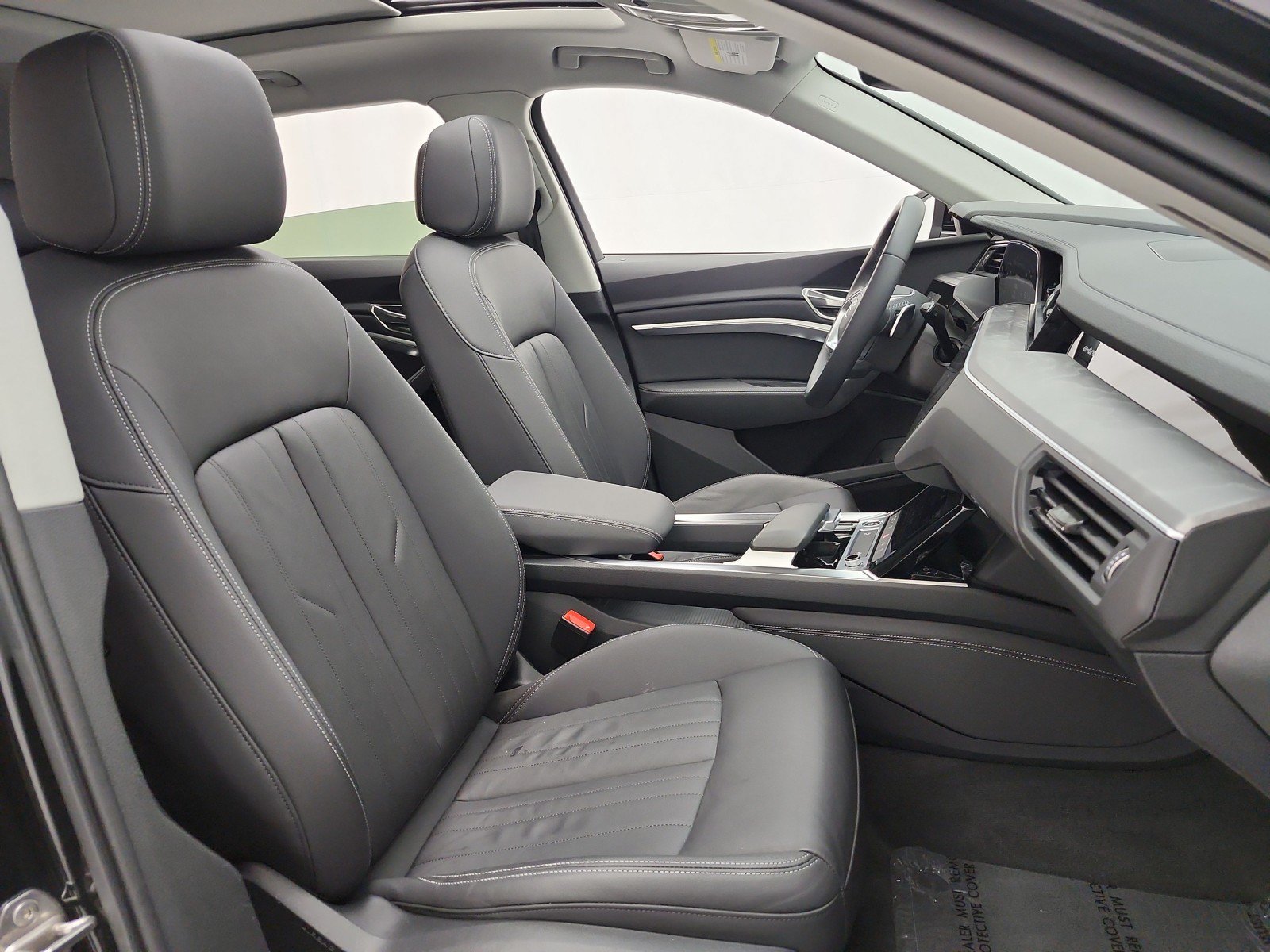 Used 2024 Audi Q8 e-tron Premium AWD/4WD image 19