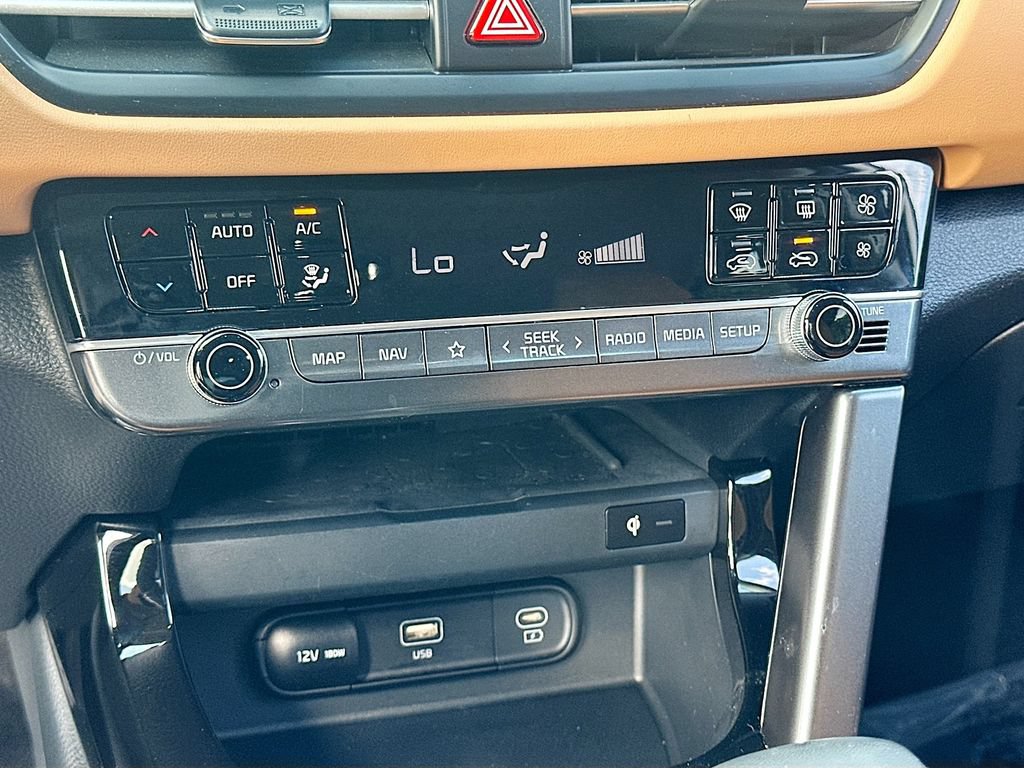 Certified 2024 Kia Seltos EX AWD/4WD image 16