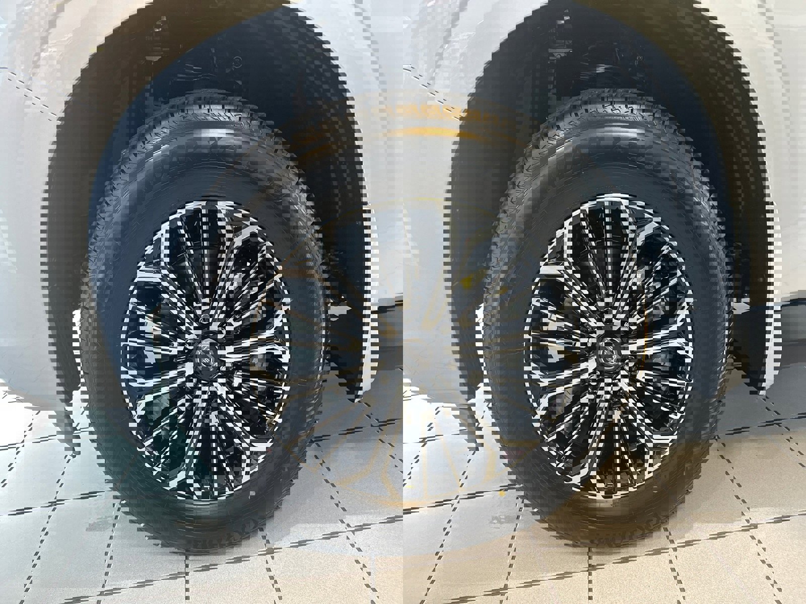 New 2025 Nissan Armada SL w/ Captain's Chari Seat Package image 6