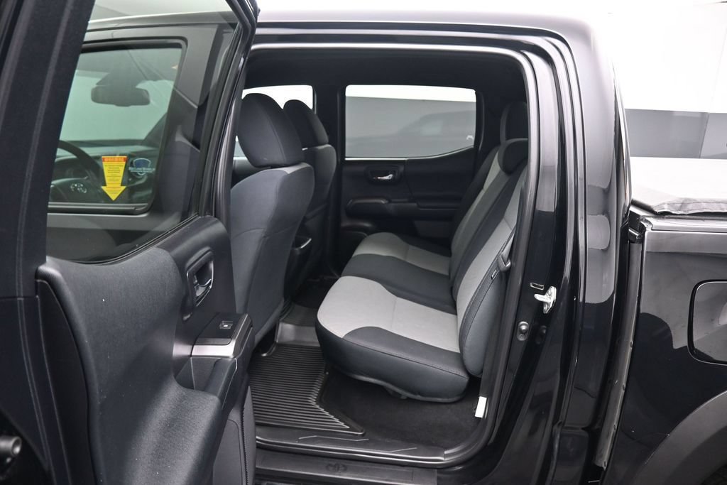 Used 2020 Toyota Tacoma TRD Off-Road w/ Technology Package AWD/4WD image 28