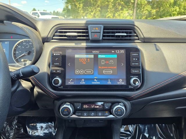 Used 2024 Nissan Versa SR FWD image 28