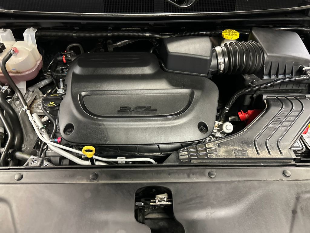 Used 2025 Chrysler Pacifica Select FWD image 27