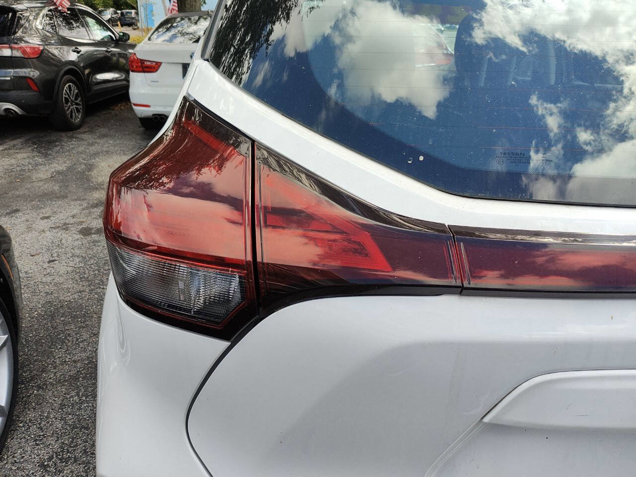 Used 2022 Nissan Kicks S FWD image 26