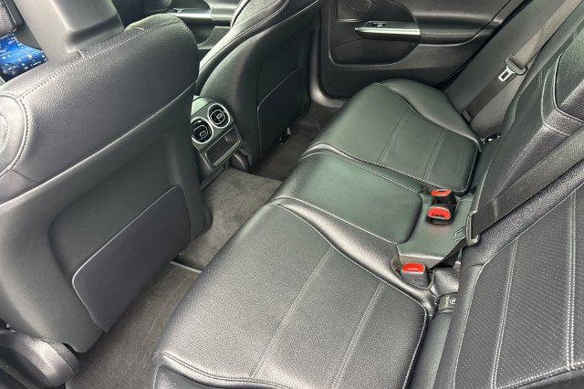Used 2023 Mercedes-Benz C 300 Sedan image 14