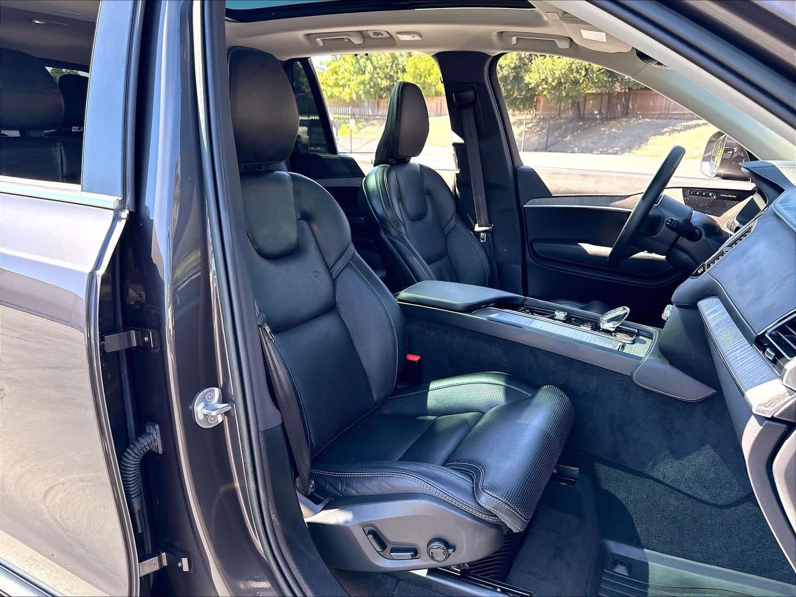 Used 2023 Volvo XC90 T8 Ultimate w/ Protection Package Premier AWD/4WD image 10