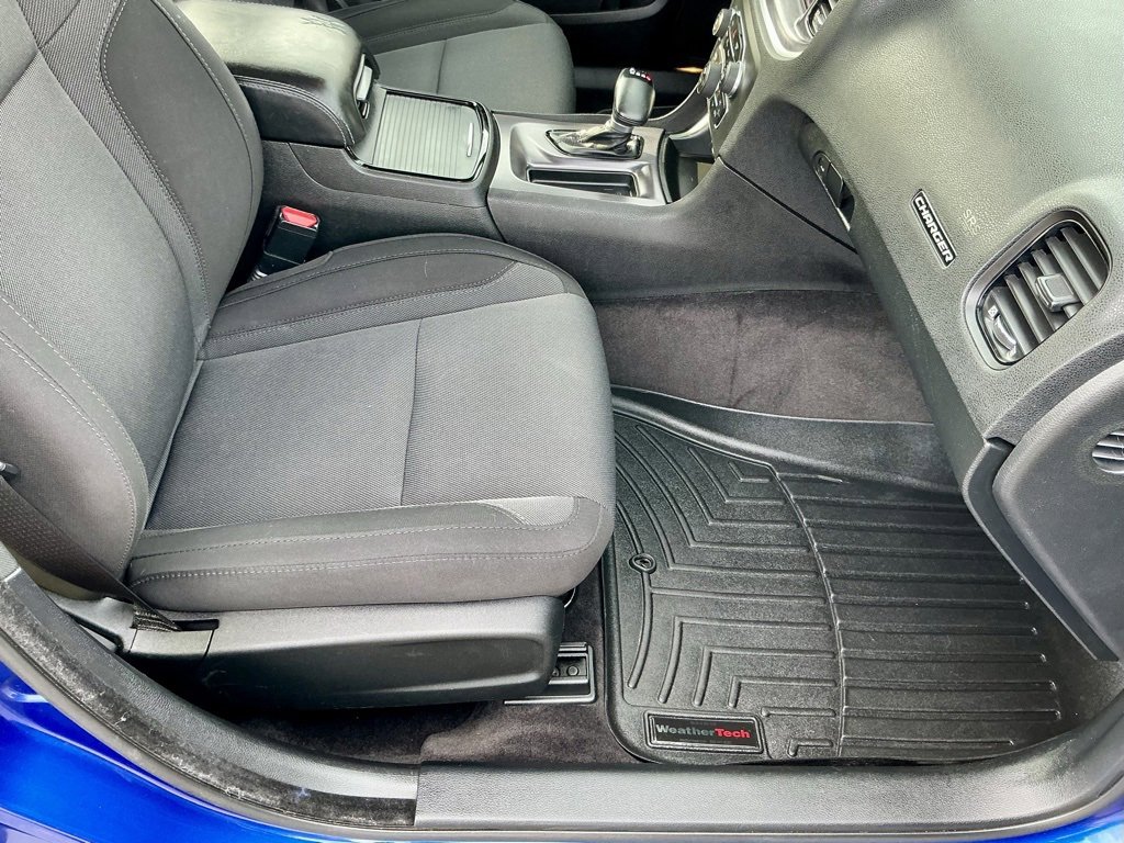 Used 2018 Dodge Charger SXT Plus w/ Blacktop Package image 23