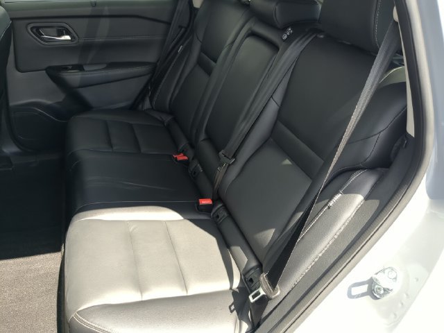 Used 2024 Nissan Rogue SL w/ SL Premium Package FWD image 20