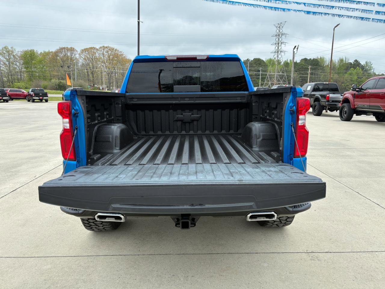 Used 2022 Chevrolet Silverado 1500 LT Trail Boss w/ LT Trail Boss Premium Package AWD/4WD image 32