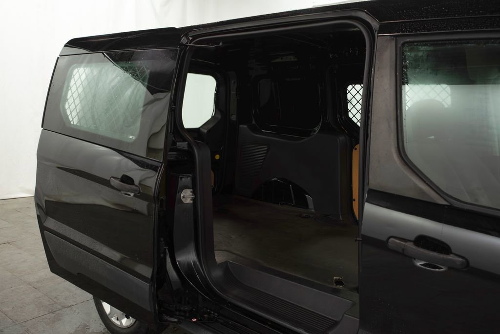 Used 2018 Ford Transit Connect XL FWD image 16