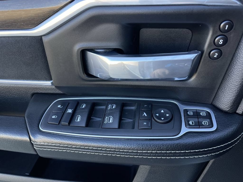 Used 2024 RAM 3500 Laramie w/ Towing Technology Group AWD/4WD image 23