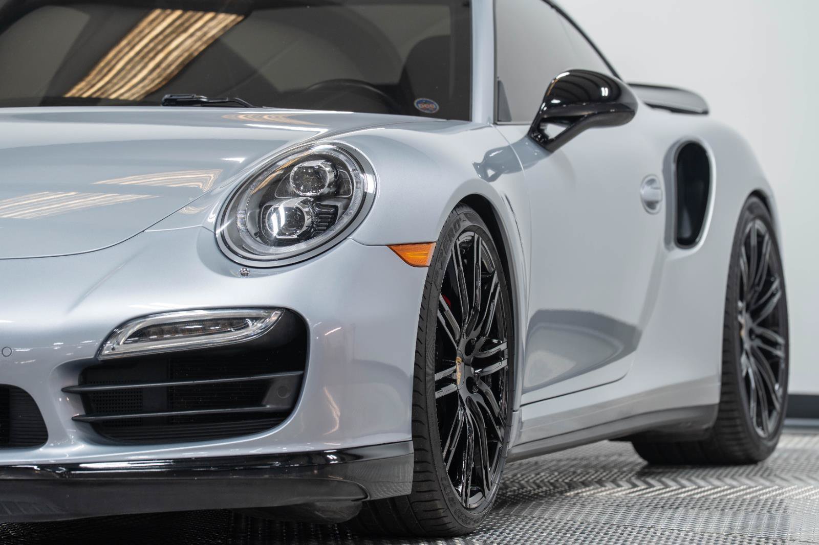Used 2016 Porsche 911 Turbo image 79