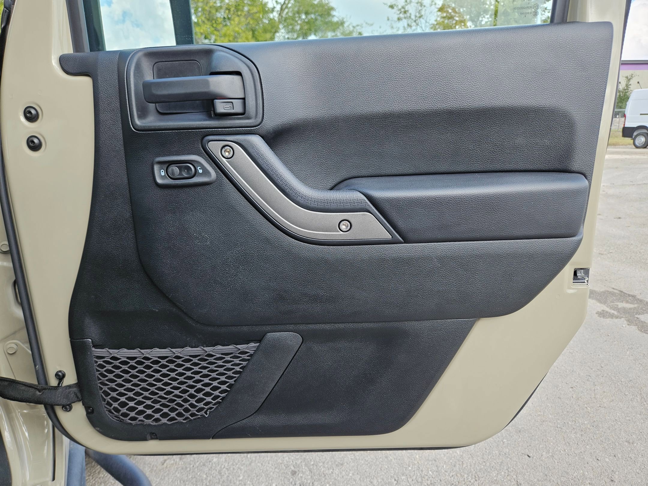 Used 2018 Jeep Wrangler Unlimited Sport S image 29