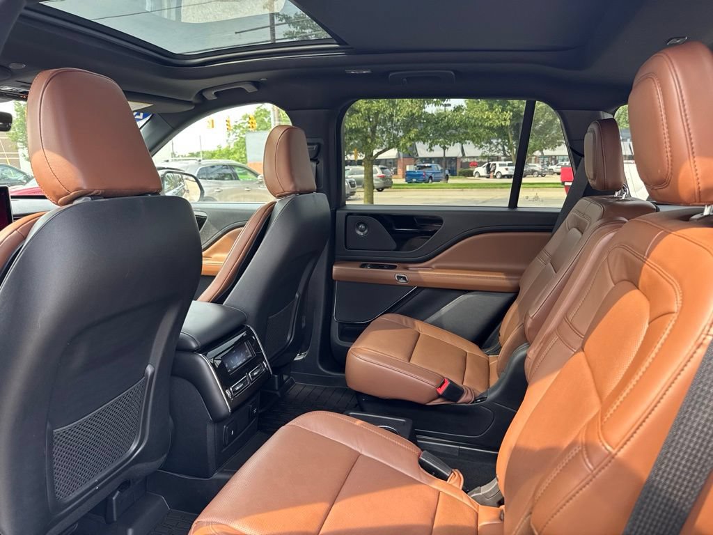Certified 2023 Lincoln Aviator Reserve w/ Equipment Group 201A AWD/4WD image 14