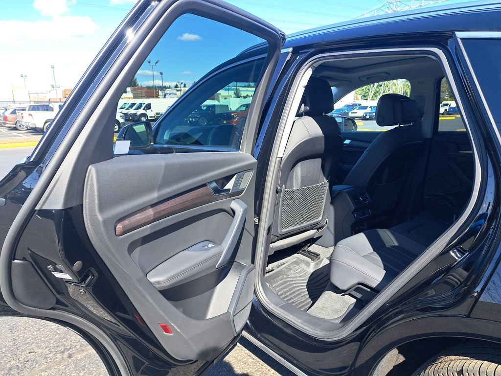 Used 2021 Audi Q5 2.0T Premium Plus w/ Premium Plus Package image 12