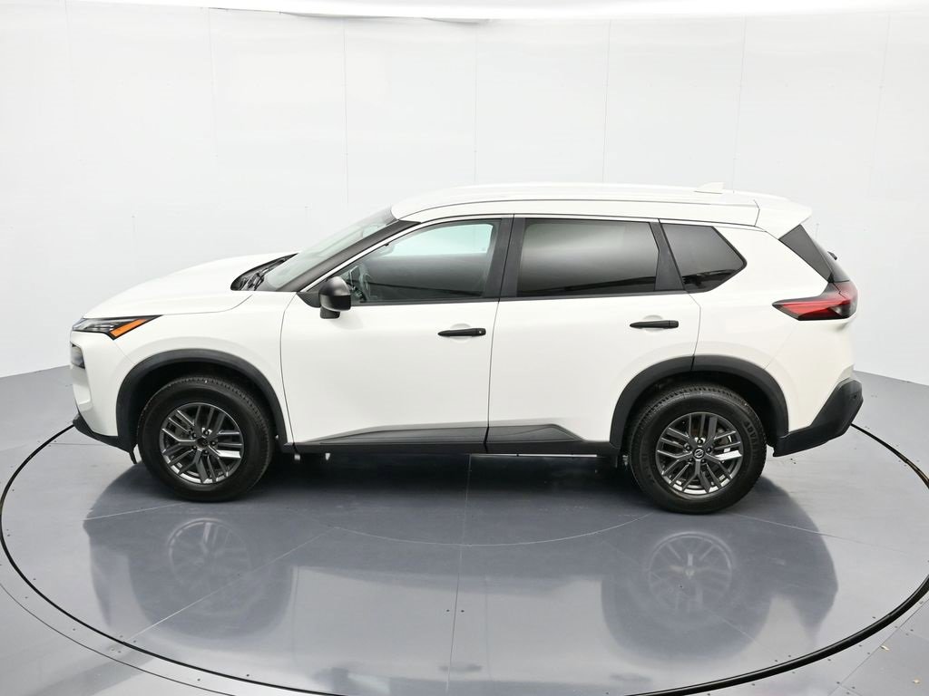 Used 2021 Nissan Rogue S image 34
