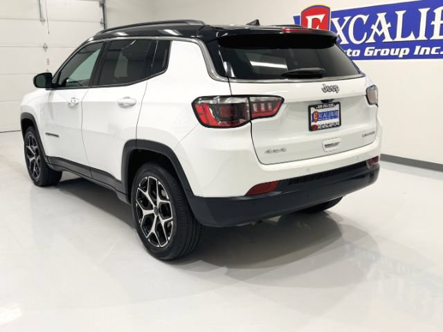 Used 2025 Jeep Compass Limited AWD/4WD image 10
