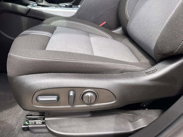 Used 2025 Chevrolet Blazer LT FWD image 39
