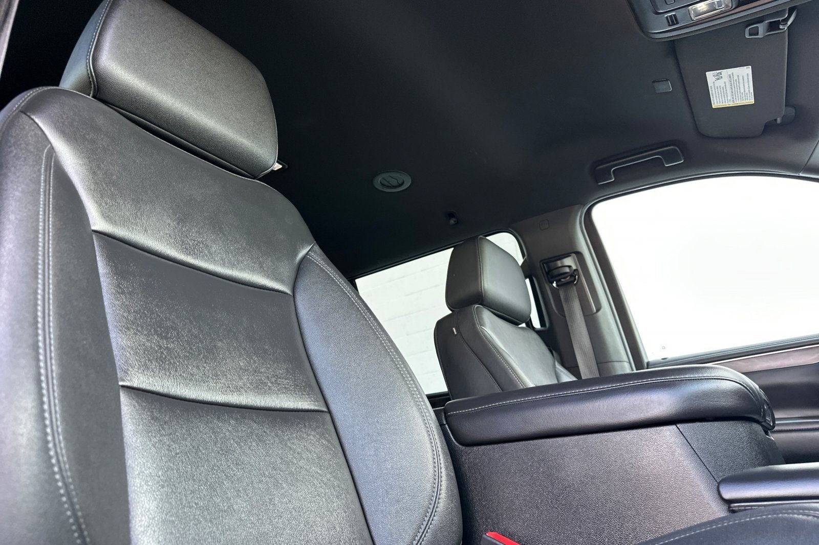 Used 2022 Chevrolet Suburban Z71 image 22