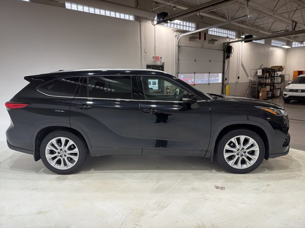 Used 2021 Toyota Highlander Limited image 5