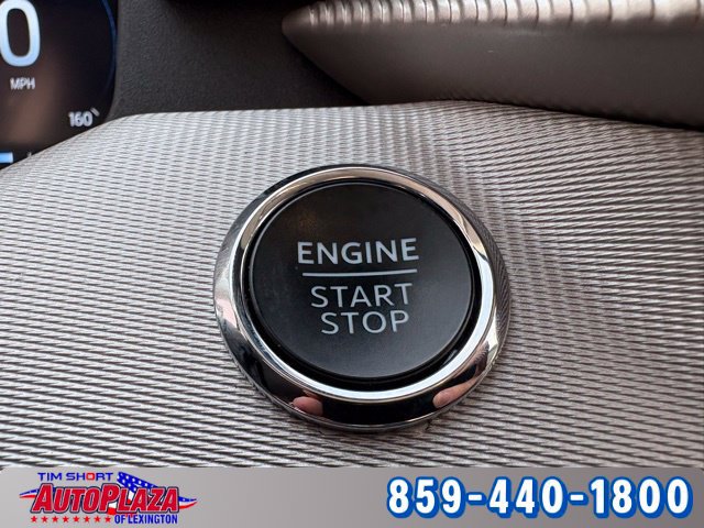 Used 2025 Ford Explorer Active AWD/4WD image 24