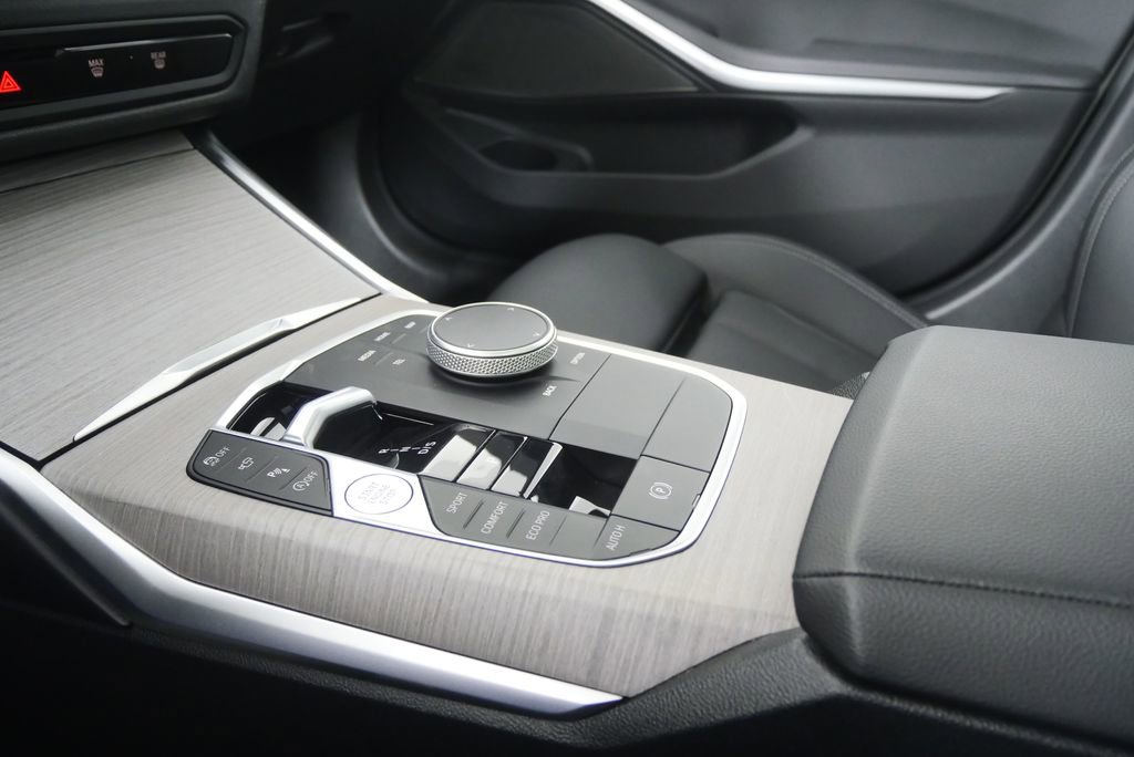 Certified 2025 BMW 330i Sedan w/ Premium Package RWD image 24
