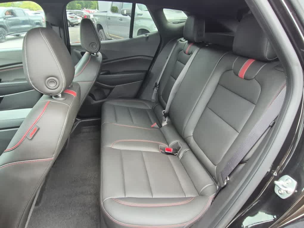 Used 2025 Chevrolet Trax RS w/ Driver Confidence Package FWD image 7